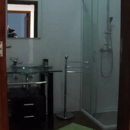 Casa Confortavel Com Piscina Em